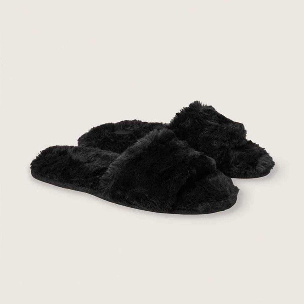 PINK VS Faux Fur slipper size Medium NIP - Picture 2 of 10
